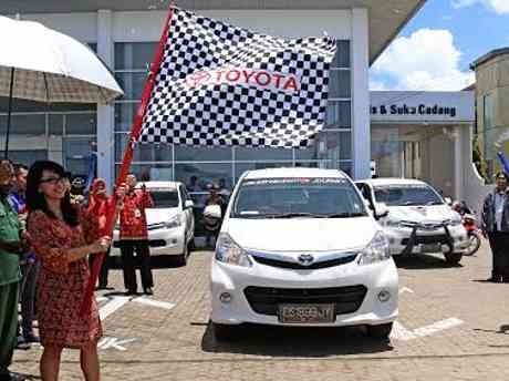 Toyota Avanza Libas Hutan Kalimantan dan Papua