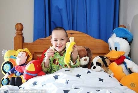 3 Tahun Insomnia, Akhirnya Bocah Ini Bisa Tidur Setelah Makan Pisang