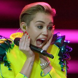 Miley Cyrus: Konser Saya Baik untuk Pendidikan Anak