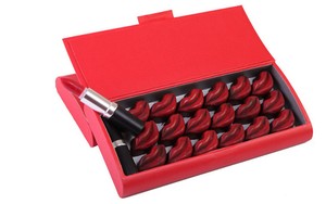 Cokelat Bentuk Bibir dan Lipstik Merah yang Genit Sexy untuk Kado Valentine