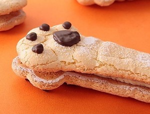 Kue Berbentuk Kaki Kucing Ini Dibuat untuk Rayakan Valentine