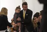Selfie Time! David Beckham Narsis Bareng Anak