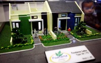 Salah satu rumah murah ini berada di kompleks Fontana Residence yang terletak di Cileungsi, Bogor, Jawa Barat memiliki luas bangunan 30 meter persegi dan luas tanah 66 meter persegi yang dibanderol dengan hagra Rp 110 juta.
