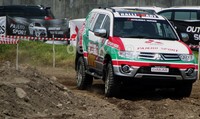 Dengan Speed Off Road ini pengguna dan pecinta Pajero Sport bisa mengetahui dengan sendirinya kalau mobil itu benar-benar tangguh dan bersahabat di jalanan aspal dan non aspal.