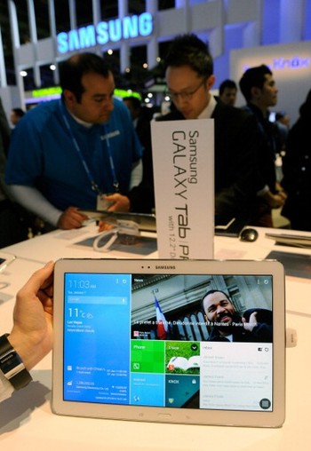 Awal 2014 ini, Samsung menghadirkan model12.2 inch Samsung Galaxy Tab Pro. Saat ini, Samsung menjadi runner up pasar tablet PC menurut riset IDC, dengan pangsa pasar 18,8% secara global.