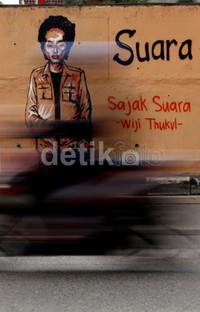     Wiji Thukul adalah salah satu aktivis hak asasi manusia yang hilang pada era Reformasi. Ia hilang sekitar Maret 1998.