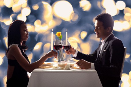Hindari Makanan Ini Saat Berkencan Agar Tetap Romantis (1)