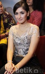 Cantik dan Anggun Chelsy Liven