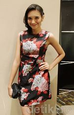 Senyum Manis Gesya Shandy