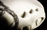 Rumah seni ukir itu mengakui mampu membuat Ferarri 250 GTO sepanjang 1,2 meter. Hasilnya sangat memukau. Mulai dari bemper, ban, pilar dan knalpotnya sangat detil. Juga terdapat logo 'Kuda Jingkrak' di bagian depan. (dok Lapicida).