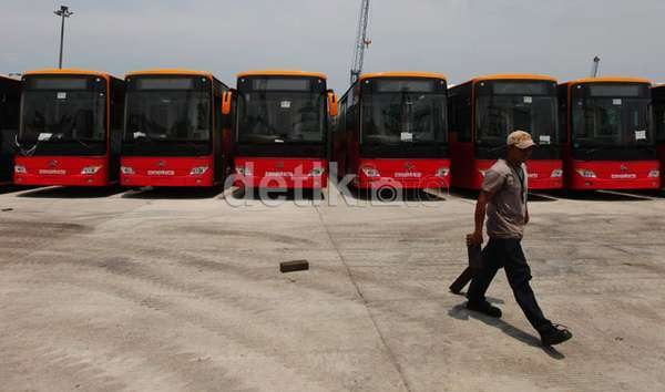 Bus Made in Indonesia Lebih Berkualitas daripada China