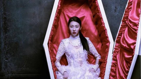 Seram! Sunmi Jadi Vampir di Teaser Video Full Moon