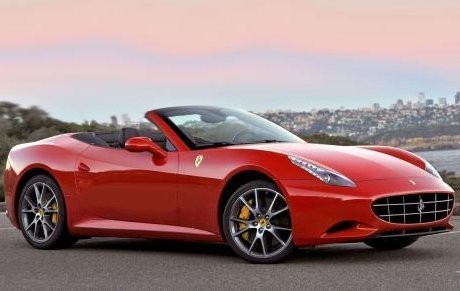 Ferrari Siap Pamerkan Mobil Super Baru