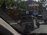 Masalahnya ada 8 knalpot di mesin depan dengan asap yang mengepul tebal. (Foto Riansyah Setiawan).