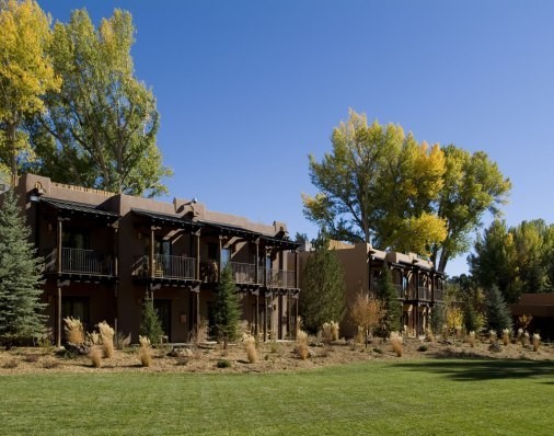 8 Hotel Terbaik untuk Melihat Taburan Bintang (2)