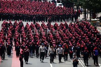 Para buruh ini tergabung dalam Federasi Serikat Pekerja Metal Indonesia (FSPMI) dan Komite Serikat Pekerja Indonesia (KSPI).