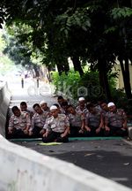 Polisi Salat Berjamaah di Jalanan