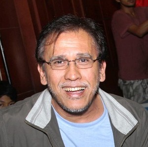 Iwan Fals Nyanyikan 2 Lagu Baru di Konser Erros Djarot