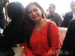 Nia Daniati Tetap Tersenyum di Sidang Cerai