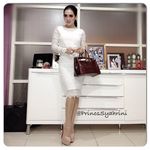 Syahrini Pamer Keindahan Kakinya