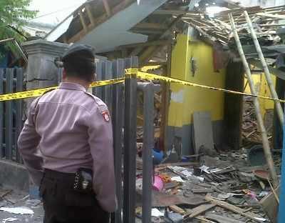 Ledakan Rumah di Pasuruan, Polisi Tunggu Tim Jihandak