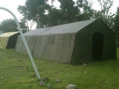 Dua Tenda Pengungsi Kelud Mulai Didirikan