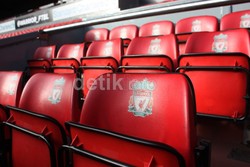 Anfield memiliki empat sisi tribun penonton yakni The Kop, Main Stand, Centenary Stand dan Anfield Road.