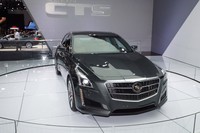 Kali ini Cadillac juga menghadirkan CTS-V otomatis dengan berat tubuh mencapai 4.255 pounds. Kendaraan ini pun memboyong mesin V8 supercharged 6.2 liter, yang dikawainkan dengan 6 transmisi otomatis. Dan harga jual dari kendaraan ini pun mencapai $ 65.410. (dok: NewsPress.co.uk).