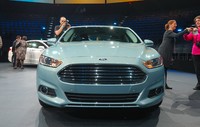 Model ini menjadi model yang cukup digemari di 2013, dan diproduksi di Flat Rock Assembly Plant, Michigan. Dan pertama kali diproduksi pada Agustus 2013. Dan kini varian hybrid dari Fusion juga hadir dan akan diproduksi di Meksiko. (dok: NewsPress.co.uk).