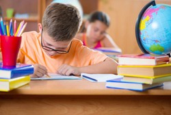 Calistung Saat Tes Masuk Sekolah di Mata Orang Tua Calistung Saat Tes Masuk Sekolah di Mata Orang Tua
