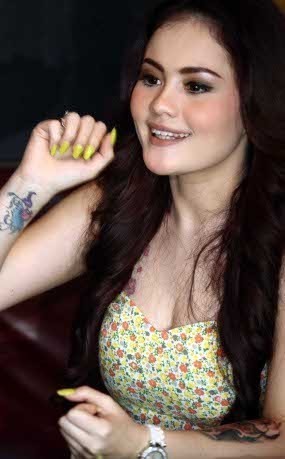 Vellfire Diduga Pemberian Wawan Dibeli 2008, STNK Atas Nama Jennifer Dunn