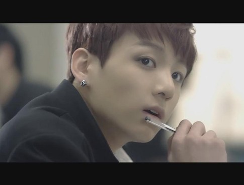 Ada Apa dengan Jungkook BTS dan Taeyeon SNSD?