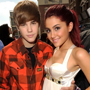Digosipkan dengan Justin Bieber, Ariana Kena Damprat Beliebers