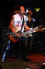 Konser Amal Dari Gitaris untuk Indonesia