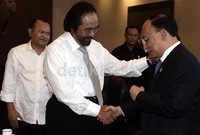 Ketua Umum Partai NasDem Surya Paloh saat menerima Gubernur Lembaga Ketahanan Nasional (Lemhanas) Budi Susilo Soepandji di Kantor DPP Nasdem.