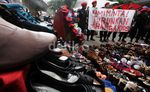 Pedagang Pasar Baru Demo Harga Kios