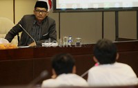 Rapat dipimpin langsung oleh Ketua Komisi II, Agun Gunanjar Sudarsa.