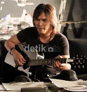 Album Kedua Once Lebih Religius