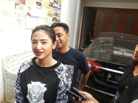 Tiba di Kejari, Dewi Persik Bikin Heboh