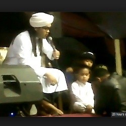 Hitam Putih Ulas Kisah Ustad Hariri yang Heboh Marahi Entis di YouTube