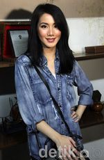 Jill Gladys Masih Betah Menjanda