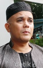 Ozy Syahputra Berduka