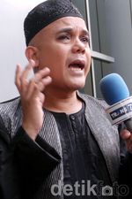 Ozy Syahputra Berduka