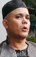 Ozy Syahputra Berduka