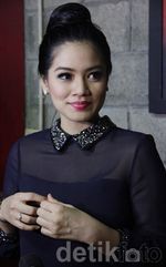 Titi Kamal Makin Seksi Pasca Melahirkan