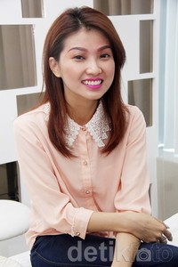 Mata tambah belo dan alis lebih tegas, Wenda merasa semakin cantik. Asep/detikHOT.