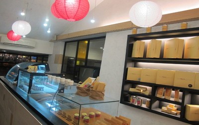 Lezatnya Baby Black Forrest Di Kafe Khusus Cokelat