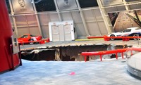 Akibat kejadian ini, untuk sementara museum ini pun ditutup untuk umum. REUTERS/National Corvette Museum.