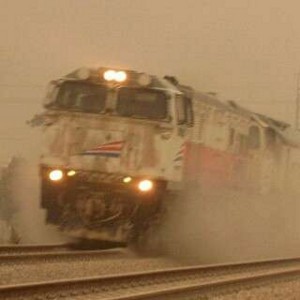 Ini Penampakan Ular Besi yang Menembus Tebalnya Debu Gunung Kelud
