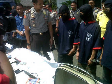 3 Orang Komplotan Pemalsu STNK Dibekuk